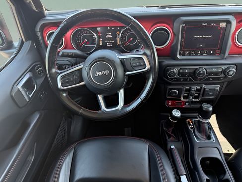 Used 2020 Jeep Wrangler Unlimited Rubicon w/ Uconnect 4C Nav & Sound Group AWD/4WD image 12