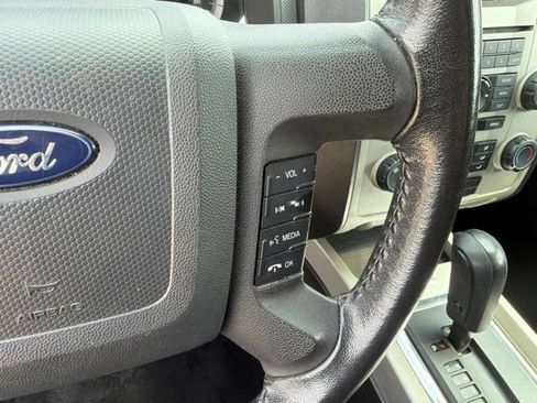 Used 2009 Ford Escape XLT FWD image 18