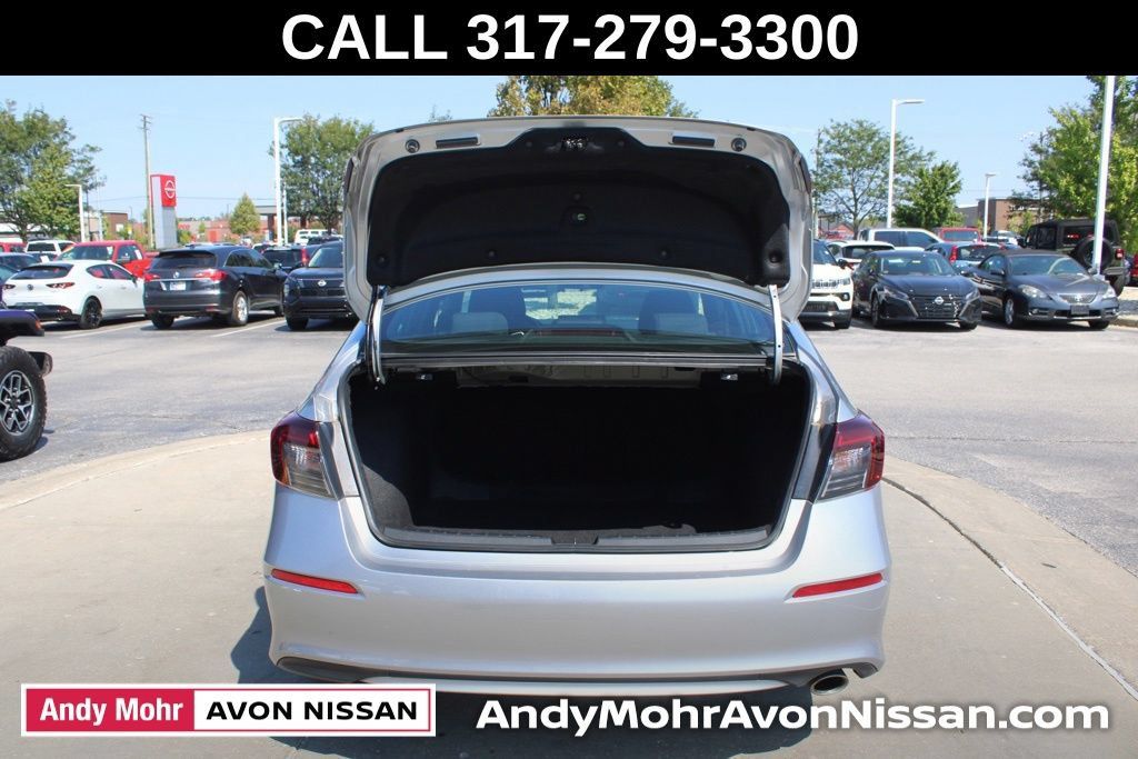 Used 2025 Honda Civic Sport image 9