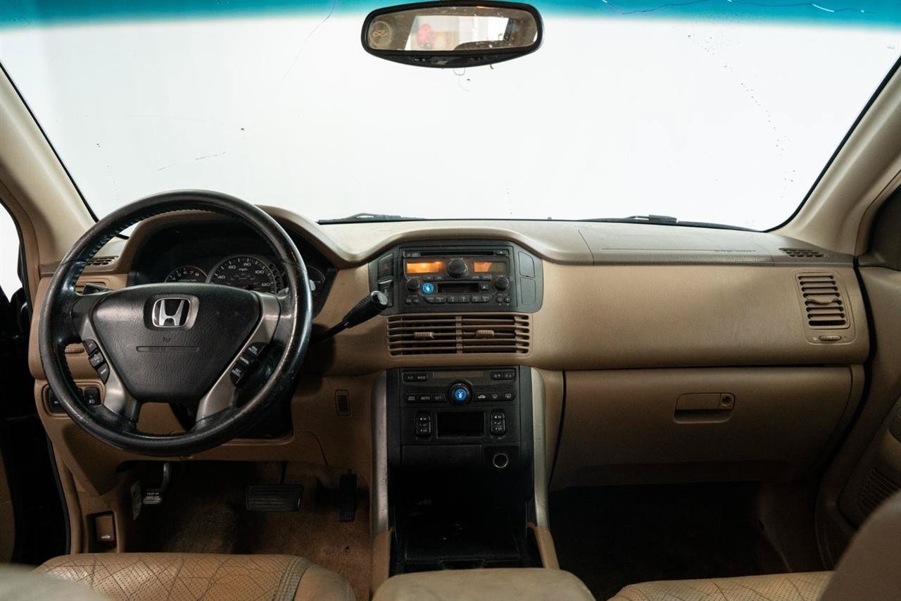 Used 2004 Honda Pilot EX image 11