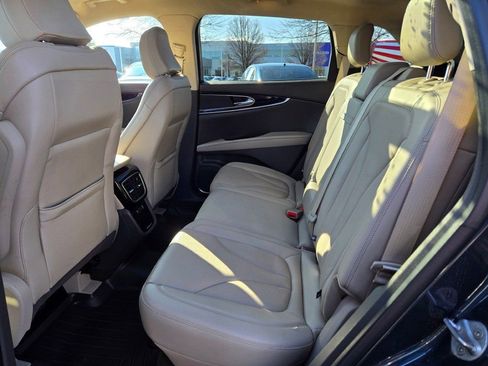 Used 2022 Lincoln Nautilus Reserve image 17