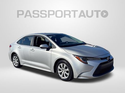 Used 2024 Toyota Corolla LE FWD image 12
