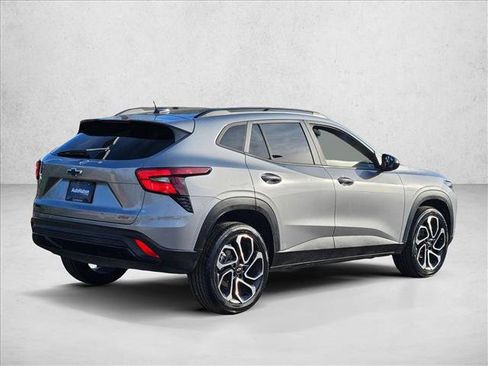 Certified 2024 Chevrolet Trax RS w/ Driver Confidence Package image 5