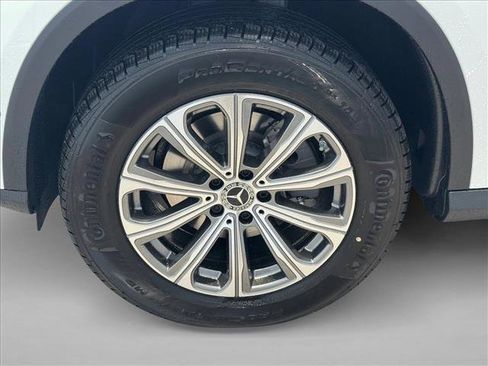 Certified 2025 Mercedes-Benz GLC 300 4MATIC image 10