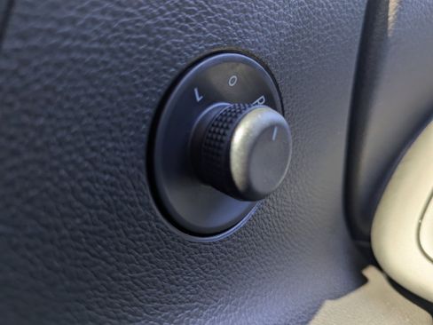 Used 2017 Buick Cascada Premium image 32