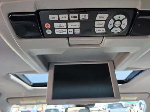 Used 2017 Honda Pilot Elite image 28