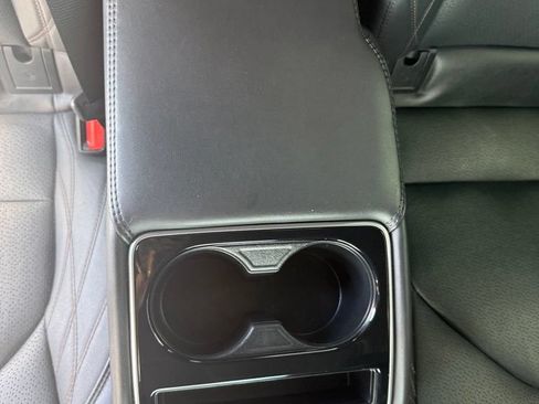 Used 2022 Toyota Avalon Limited w/ Advanced Safety Package FWD image 16