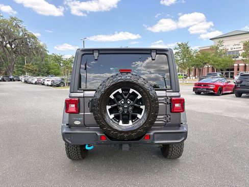 Used 2025 Jeep Wrangler Unlimited Rubicon 4xe w/ Safety Group AWD/4WD image 4