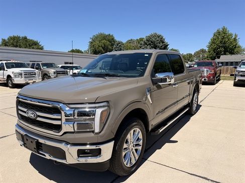 Used 2025 Ford F150 Lariat w/ Equipment Group 501A Mid AWD/4WD image 11