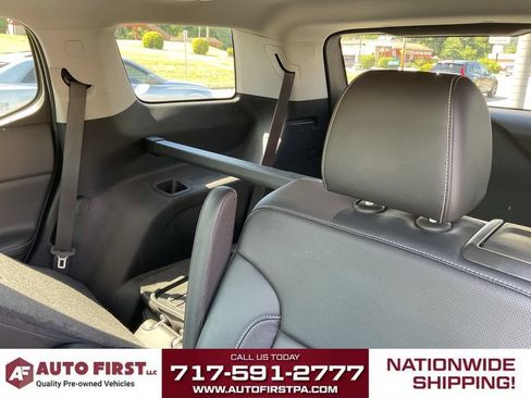 Used 2020 GMC Acadia SLT w/ LPO, Floor Liner Package AWD/4WD image 10