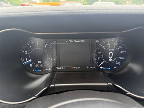 Used 2022 Ford Mustang Shelby GT500 w/ Technology Package RWD image 35