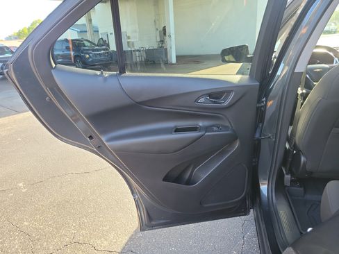Used 2020 Chevrolet Equinox LT AWD/4WD image 13