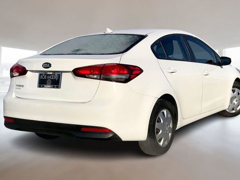 Used 2018 Kia Forte LX FWD image 2