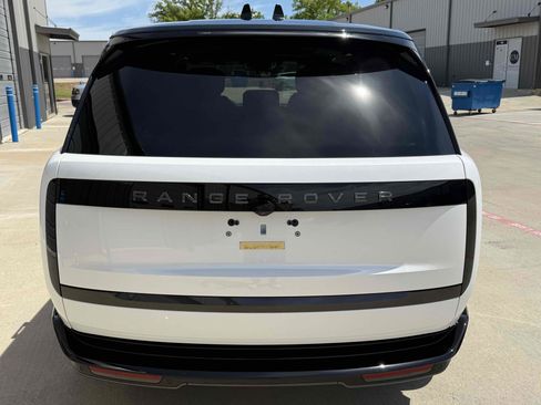 Used 2025 Land Rover Range Rover Long Wheelbase Autobiography image 14