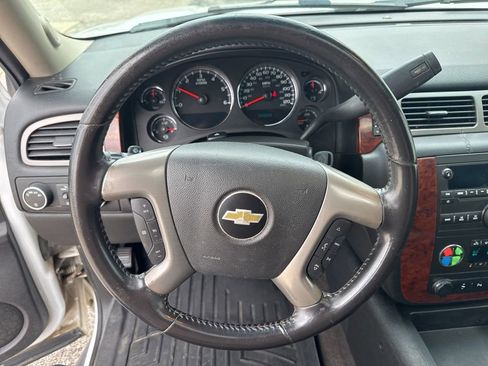 Used 2012 Chevrolet Tahoe LT w/ Luxury Package AWD/4WD image 17