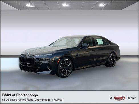 Used 2026 BMW 740i RWD image 1