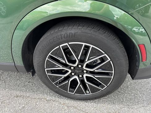 Used 2025 Ford Mustang Mach-E Premium AWD/4WD image 19