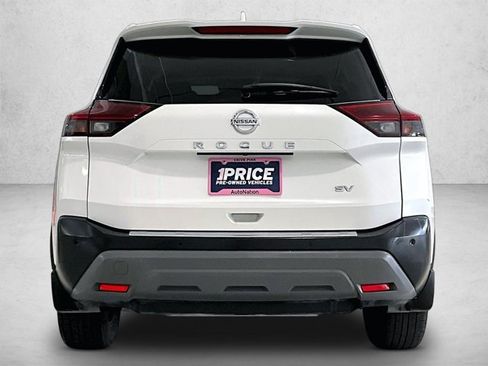 Used 2021 Nissan Rogue SV FWD image 4