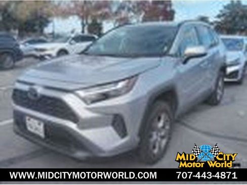 Used 2024 Toyota RAV4 XLE image 1