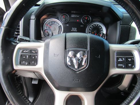 Used 2018 RAM 2500 Laramie w/ Convenience Group AWD/4WD image 14