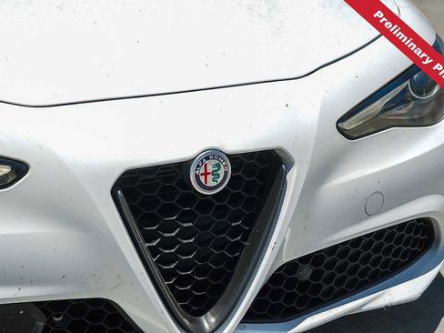 Used 2020 Alfa Romeo Giulia w/ Nero Edizione RWD image 5
