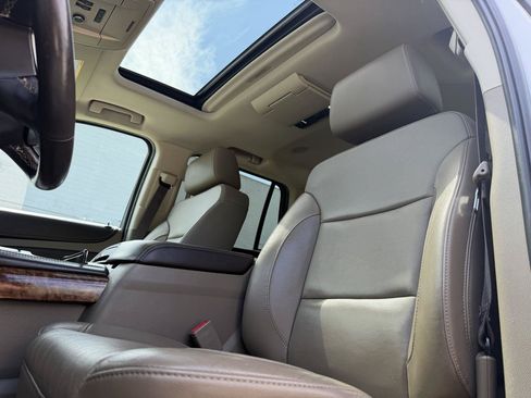 Used 2017 Chevrolet Tahoe Premier AWD/4WD image 13