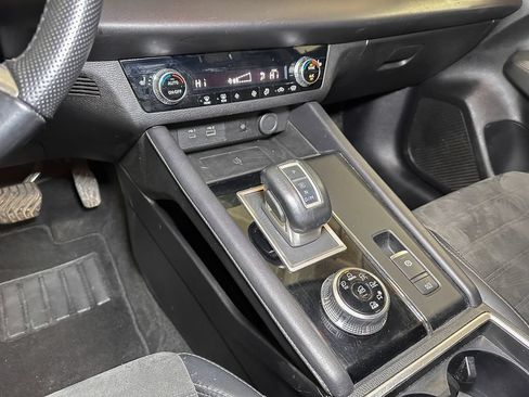 Used 2024 Mitsubishi Outlander SE AWD/4WD image 44