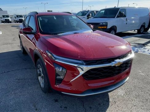 New 2026 Chevrolet Trax LT w/ Driver Confidence Package image 4