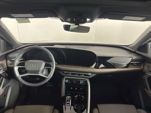 Certified 2025 Audi Q5 Premium Plus w/ Premium Plus image 18