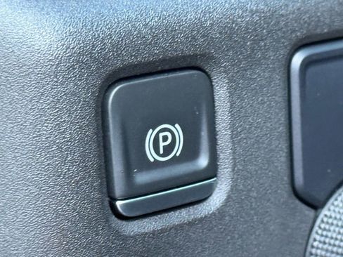 Used 2022 Chevrolet Silverado 1500 RST image 66