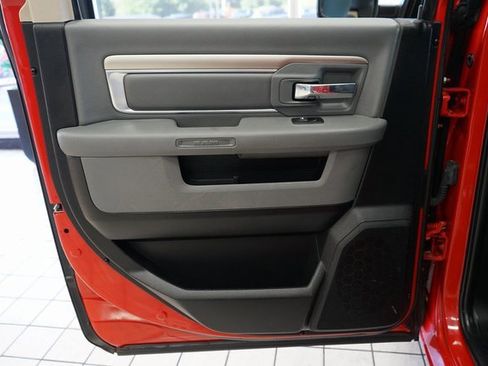 Used 2018 RAM 1500 Classic SLT image 35