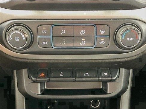 Used 2019 Chevrolet Colorado LT AWD/4WD image 18