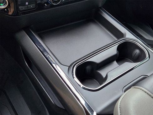 Used 2024 Chevrolet Silverado 2500 ZR2 w/ Technology Package image 19