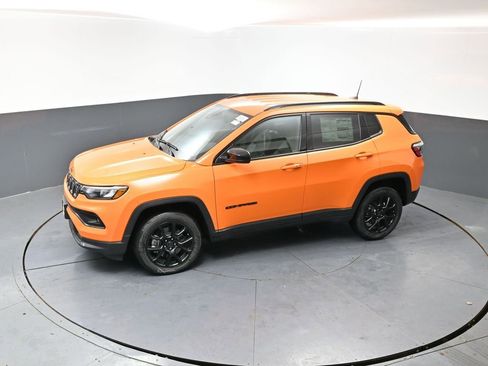 New 2026 Jeep Compass Latitude AWD/4WD image 32