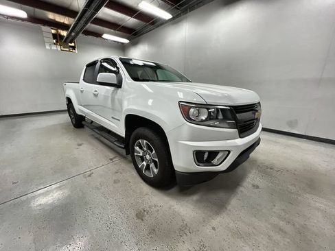 Used 2016 Chevrolet Colorado Z71 AWD/4WD image 2