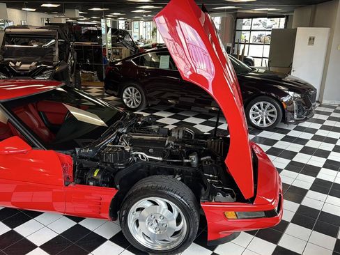Used 1993 Chevrolet Corvette Coupe RWD image 25