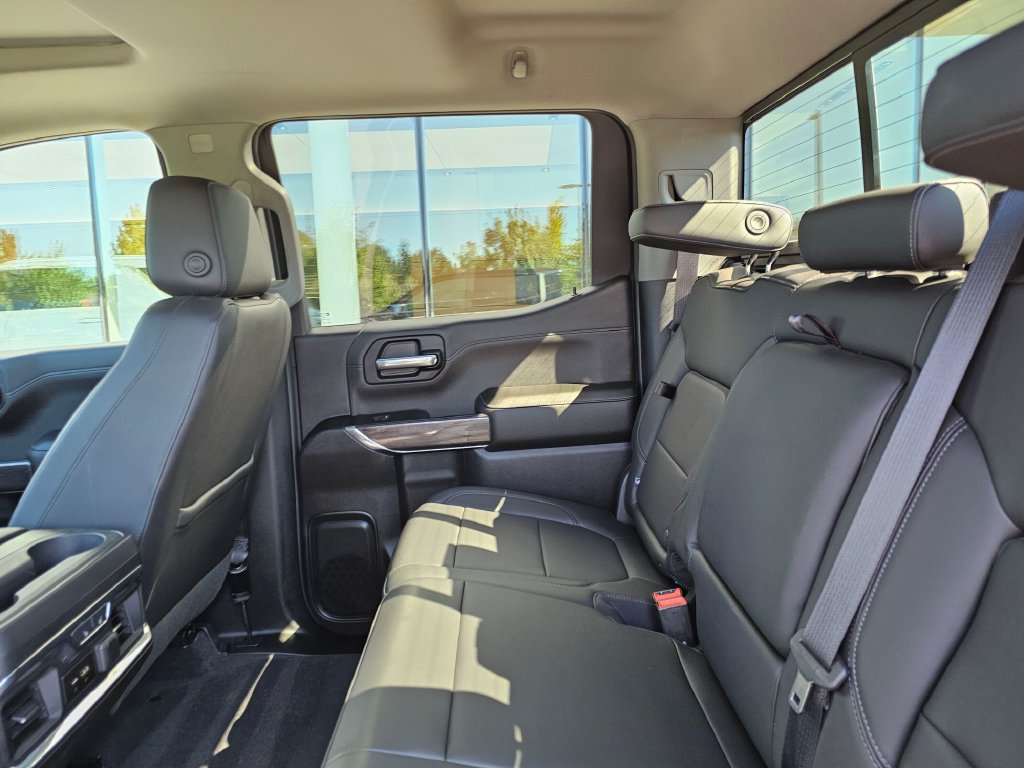 Used 2019 Chevrolet Silverado 1500 LTZ w/ LTZ Premium Package AWD/4WD image 18