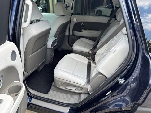 Used 2026 Hyundai Palisade SEL FWD image 11