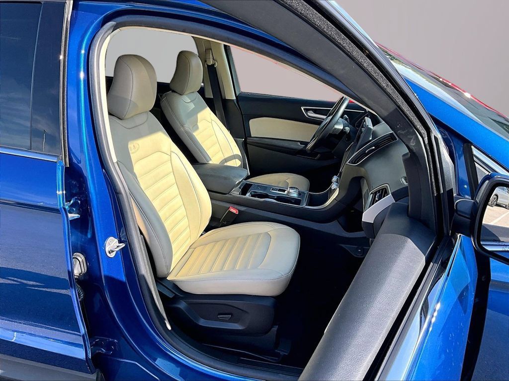 Used 2023 Ford Edge SEL AWD/4WD image 8