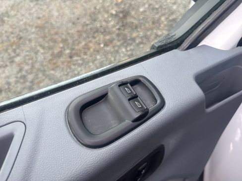 Used 2016 Ford Transit 150 XL image 11