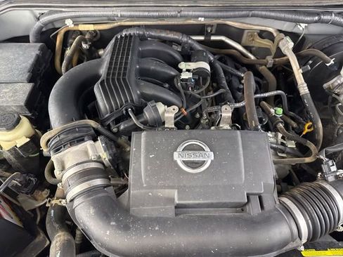 Used 2015 Nissan Xterra X image 19