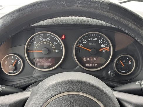 Used 2016 Jeep Wrangler Unlimited Sahara image 26