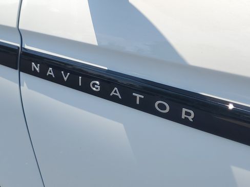 New 2027 Lincoln Navigator L Black Label AWD/4WD image 7