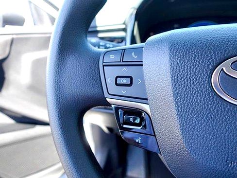 Used 2026 Toyota Camry LE FWD image 14