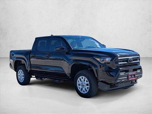 Used 2025 Toyota Tacoma SR5 AWD/4WD image 7