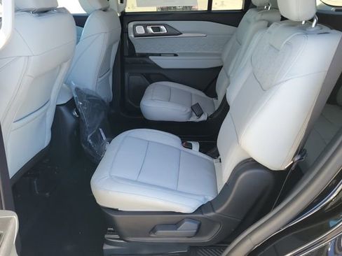 New 2026 Ford Explorer Platinum w/ LUX Leather Package image 7
