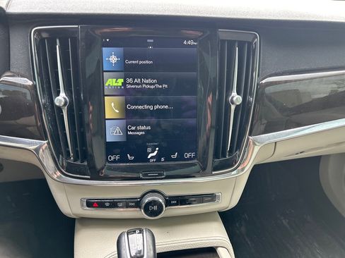 Used 2018 Volvo S90 T5 Momentum w/ Convenience Package AWD/4WD image 18
