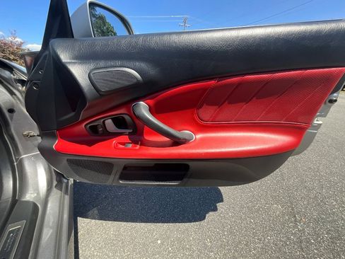Used 2006 Honda S2000 image 19