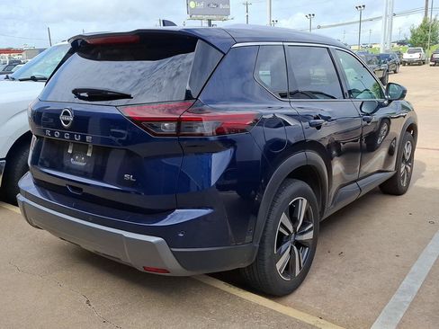Used 2026 Nissan Rogue SL FWD image 7