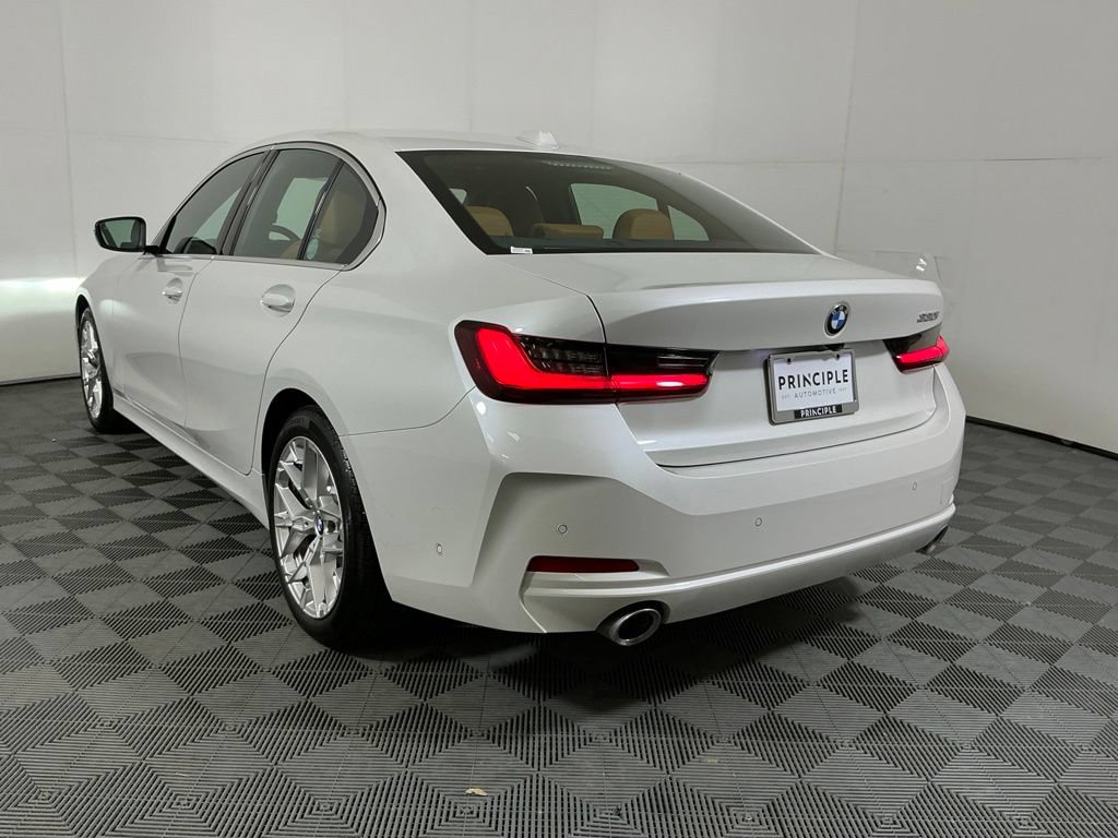 Certified 2025 BMW 330i Sedan w/ Premium Package RWD image 7